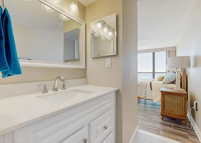 Convenient Beachfront With Balcony Pools Tennis Gym & Ac
