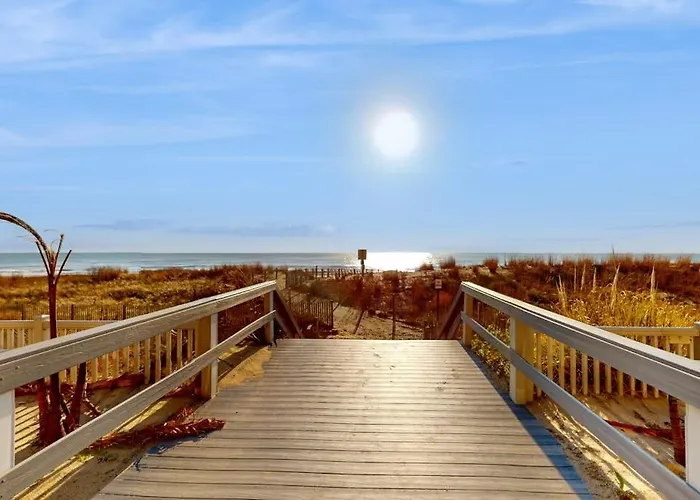 Convenient Beachfront With Balcony Pools Tennis Gym & Ac *