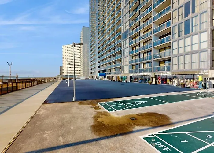 Convenient Beachfront With Balcony Pools Tennis Gym & Ac Ocean City