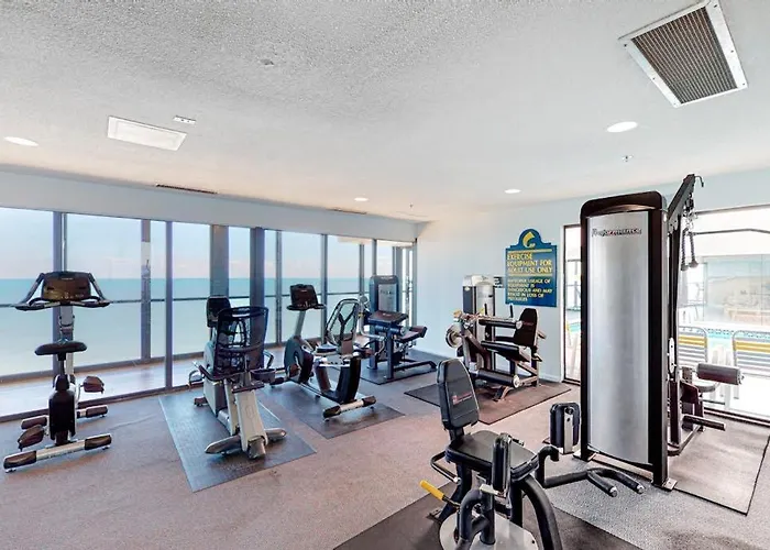 Convenient Beachfront With Balcony Pools Tennis Gym & Ac Holiday home Ocean City