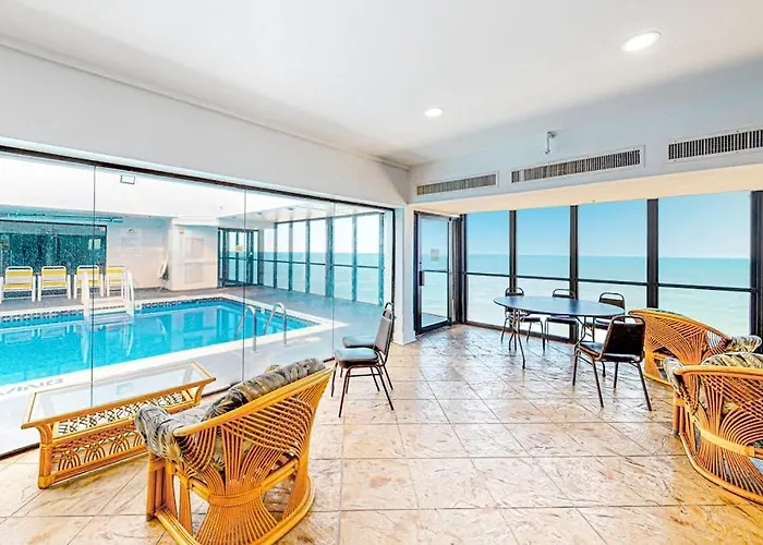 Convenient Beachfront With Balcony Pools Tennis Gym & Ac Holiday home