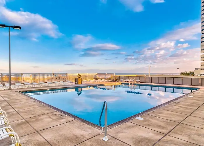 Holiday home Convenient Beachfront With Balcony Pools Tennis Gym & Ac